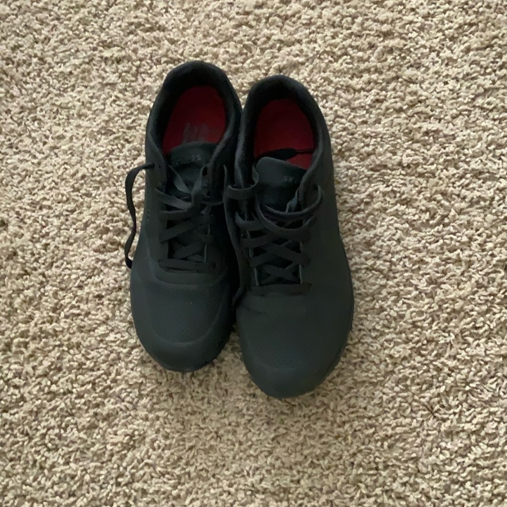 Women’s Black Athletic Shoes